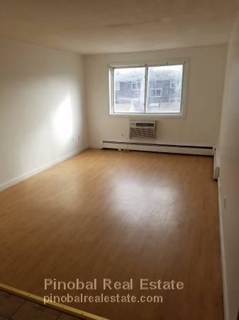 Foto principal - 140 Willard St