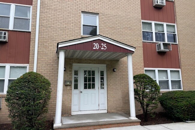 Foto del edificio - 2 Radio Ave