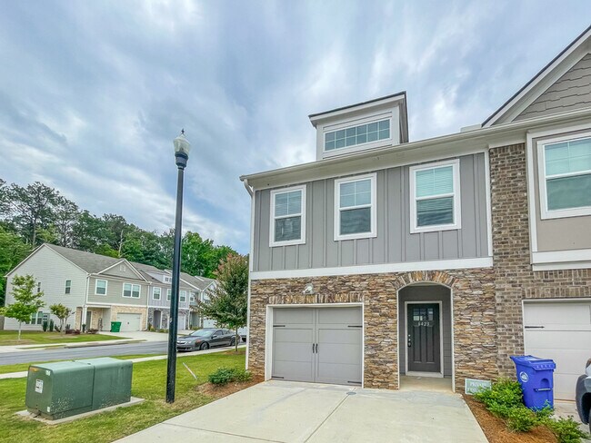 Photo - 6423 Shalks Crossing Dr Townhome