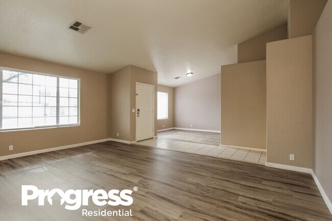 Building Photo - 8720 W Tuckey Ln