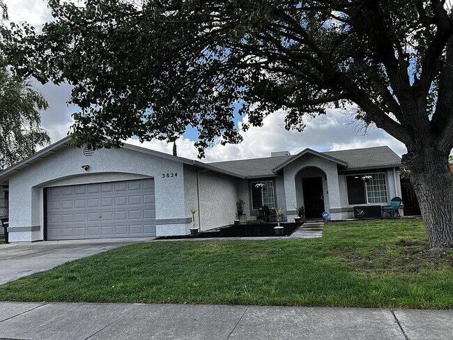 Foto del edificio - 3 BEDROOM 2 BATH SINGLE FAMILY   NEW PRICE!  AMENITIES: - NEW PAINT - DISHWASHER - LAUNDRY HOOKUP...