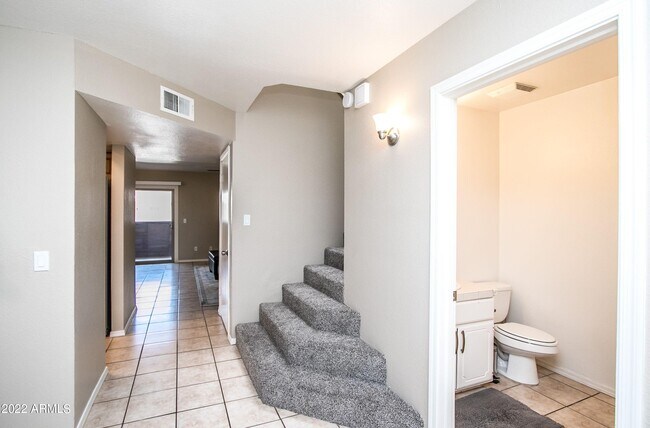 Foto del edificio - 626 W 14th St