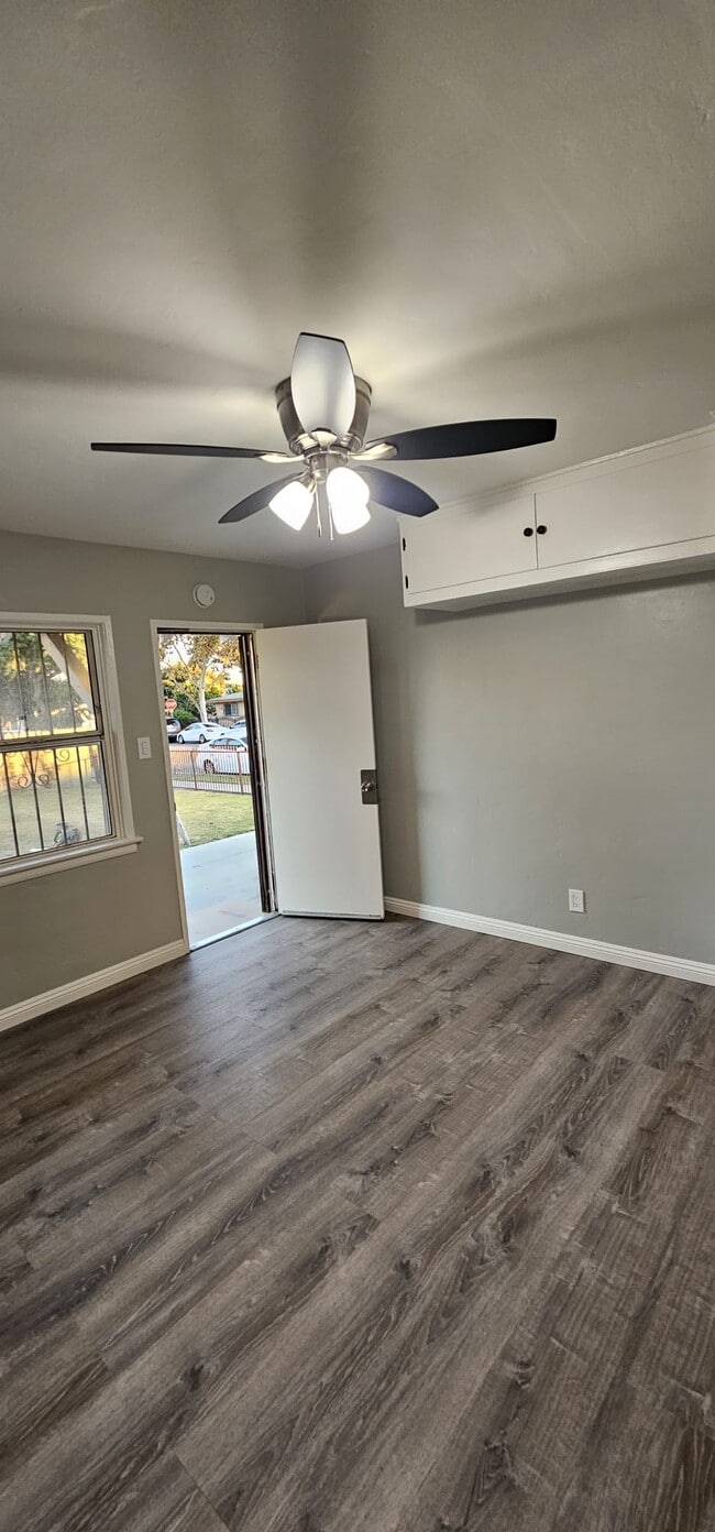 Foto del edificio - 5723 Loveland St