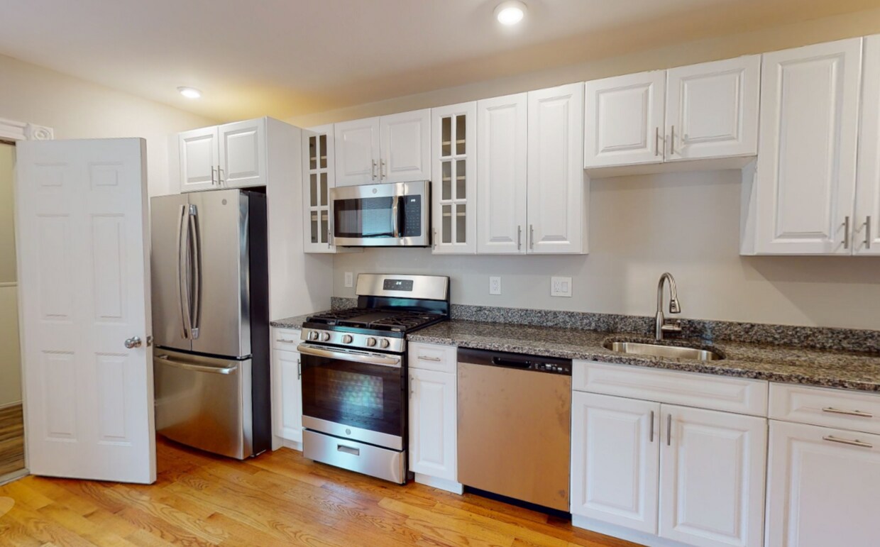 Foto principal - 9 Beacon St