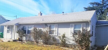 Building Photo - 509 Locust St