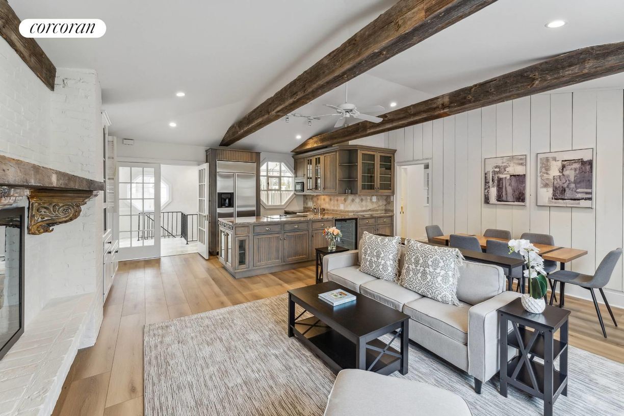 Foto principal - 710 Montauk Hwy