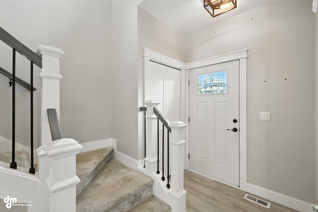 Foto del edificio - Charming & Updated 4BD/2.5BA!