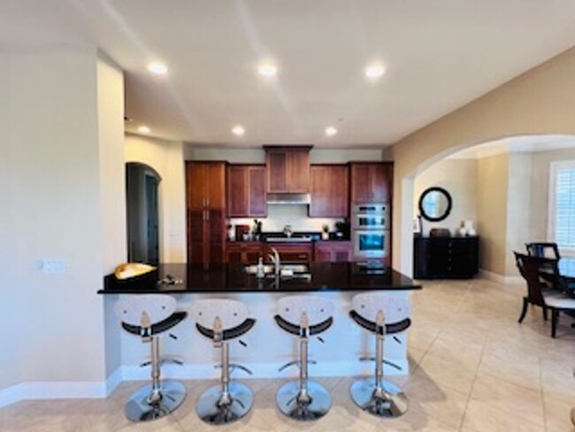 Foto del edificio - Annual Furnished rental available in Tibur...