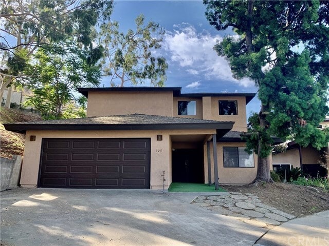 Primary Photo - 125 Campanita Ct