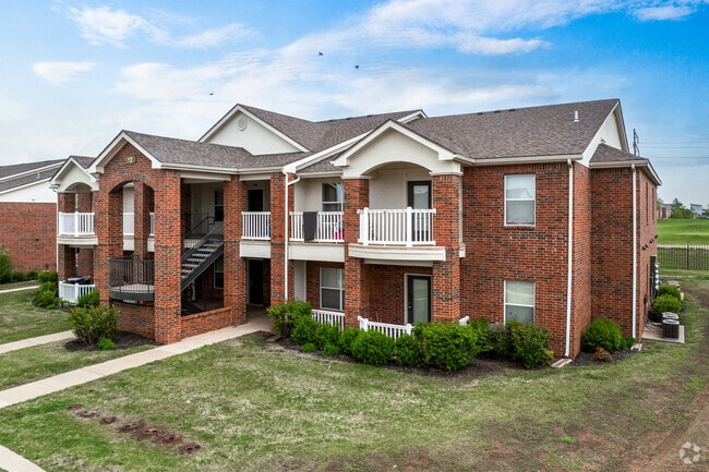 Building Photo - The Greens at Derby I/II