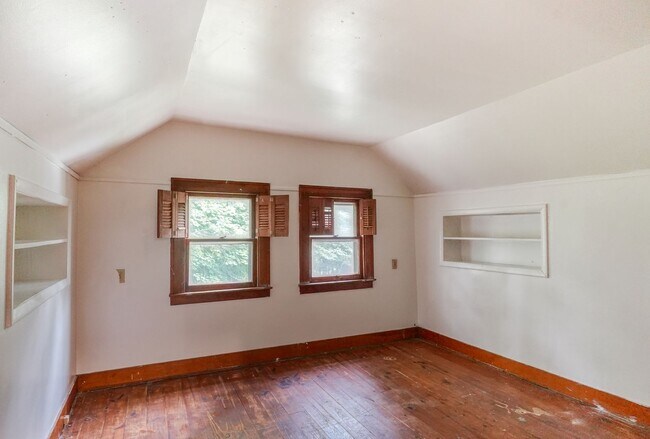 Building Photo - 2200 SR 26 W - WW