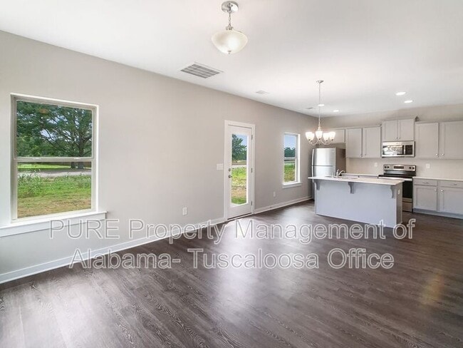 Foto del edificio - 14421 Chase Dr
