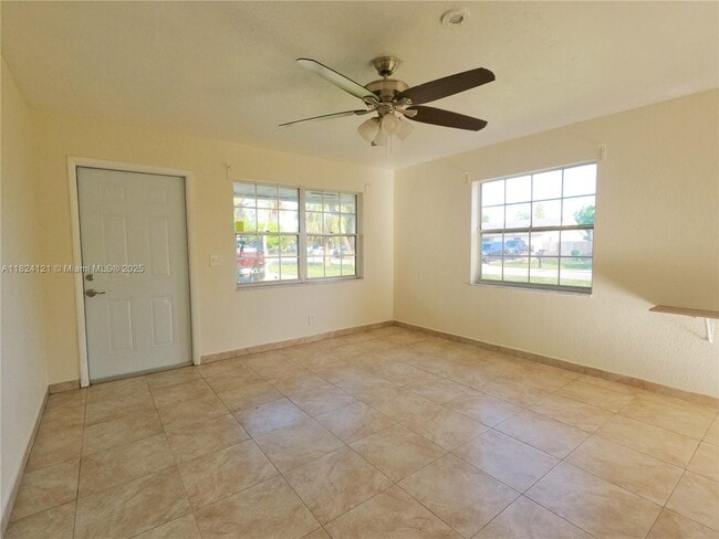 Building Photo - 3585 Laurette Ln