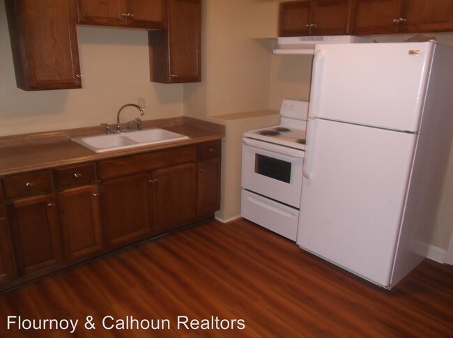Foto del edificio - 3713 Woodland Dr