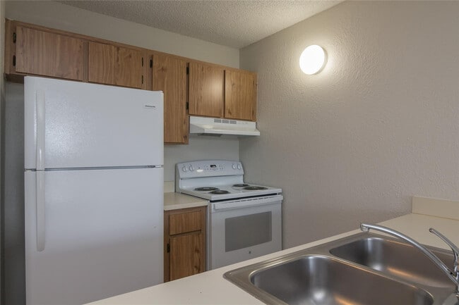 Foto del edificio - 2701 Riverside Dr