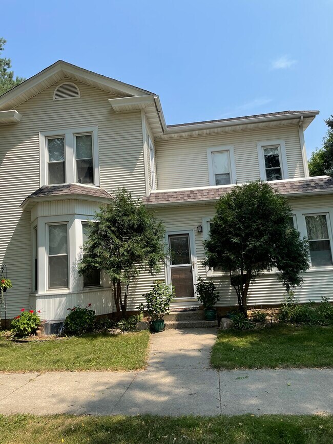 Foto del edificio - 407 Grace St