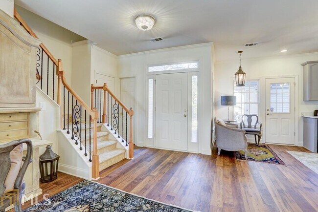 Building Photo - 812 Olde Towne Ct