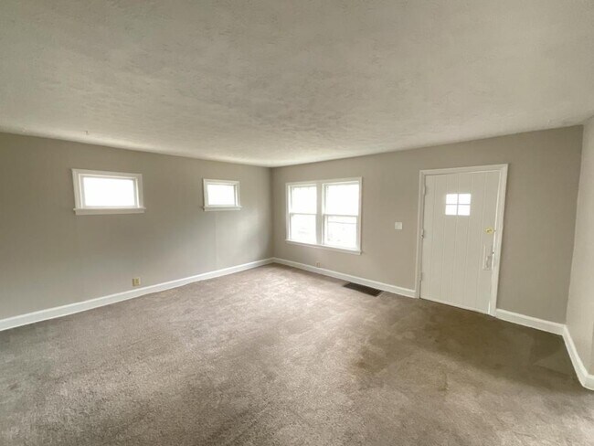 Foto del edificio - 5247 Forest Avenue #Down