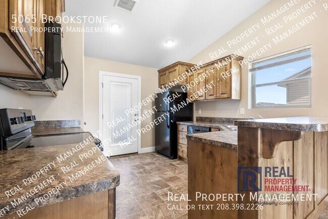 Foto del edificio - 5065 Brookstone-