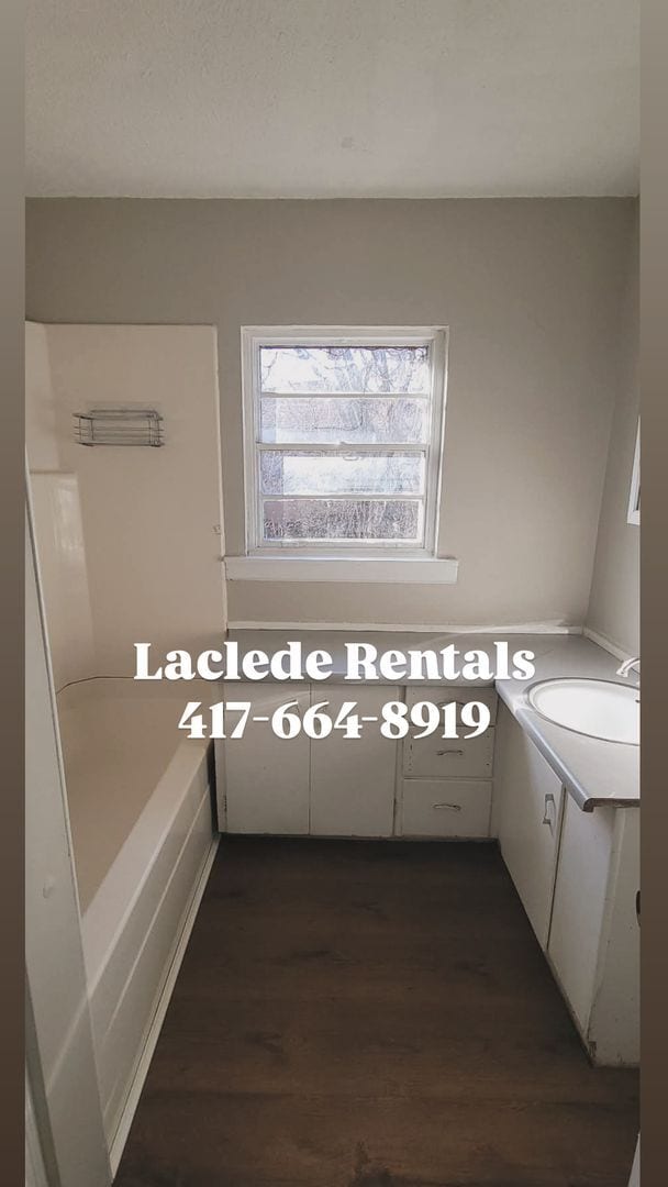 Foto del edificio - 4 BEDROOM 1 BATH HOUSE FOR RENT