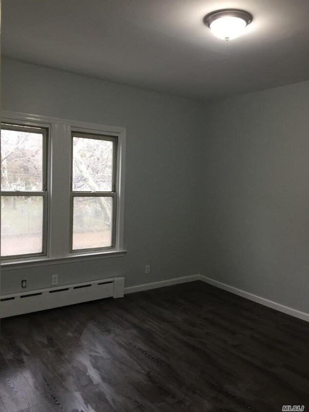 Building Photo - 3905 Snyder Ave