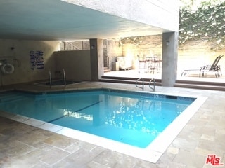 Building Photo - 137 S Palm Dr