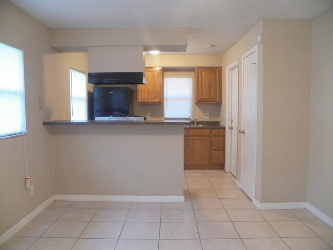 Building Photo - Beautiful 3/2 Home with Bonus Room!