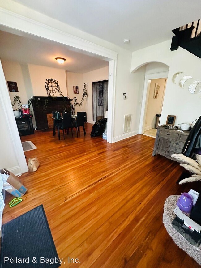 Building Photo - 3 br, 2.5 bath House - 3417 Delaware Ave.