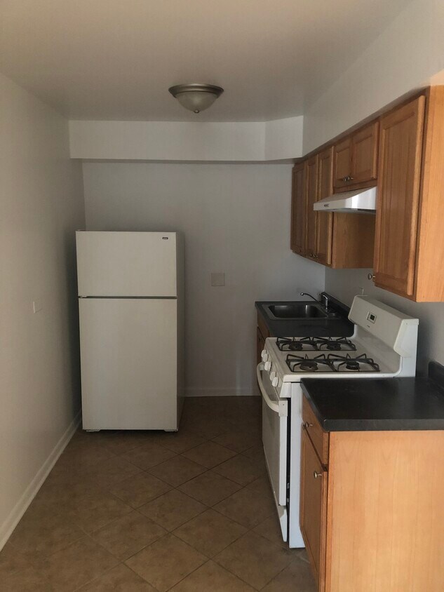 Kitchen - 9101 S Cottage Grove Ave