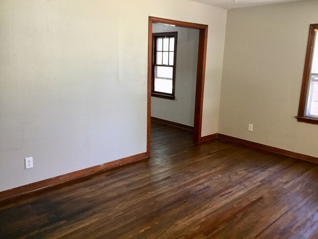 Building Photo - 3 br, 1 bath House - 1125 Bellevidere Drive
