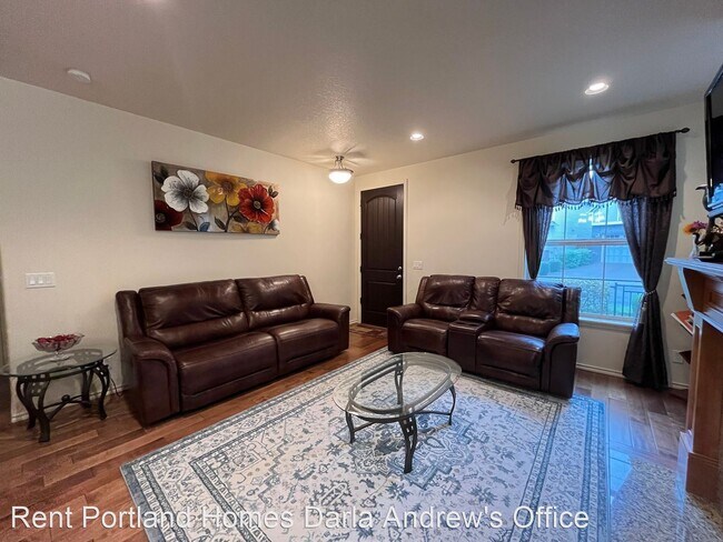 Foto del edificio - 4 br, 3.5 bath House - 16862 NW Milcliff St