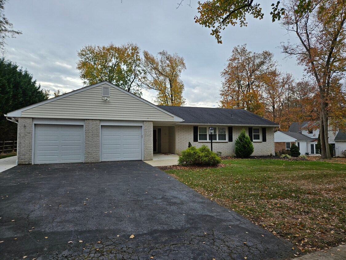 Primary Photo - 724 Burnley Rd