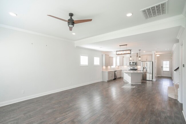 Building Photo - Beautiful Home - Mount Juliet