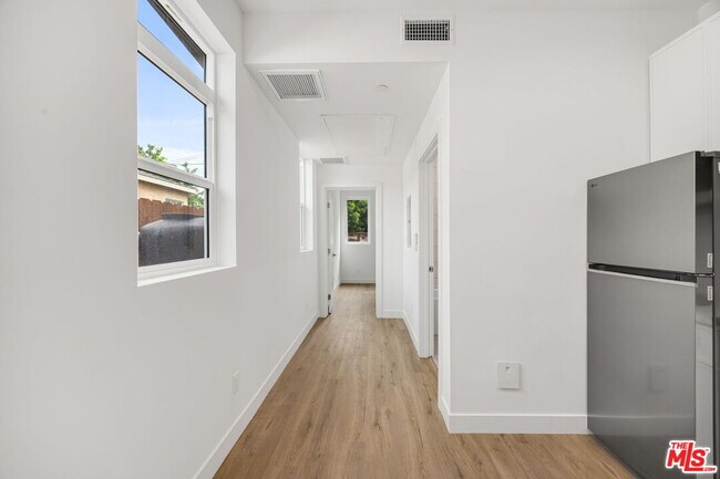 Foto del edificio - 11253 Hatteras St