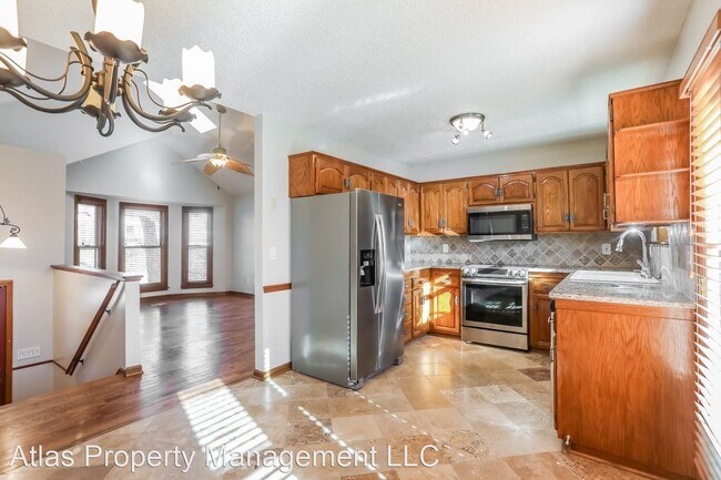 Building Photo - 3 br, 2 bath House - 8713 NW 83rd Ter