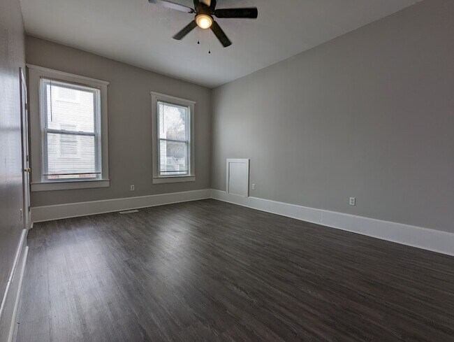 Foto del edificio - 804 Rivermont Ave