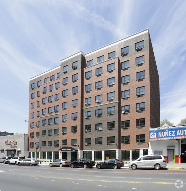 Building Photo - Bedford Park Apartments