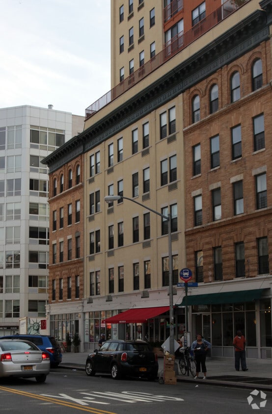 Primary Photo - 2103 Eighth Avenue