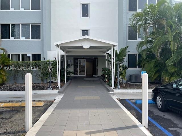 Building Photo - 9143 SW 77th Ave