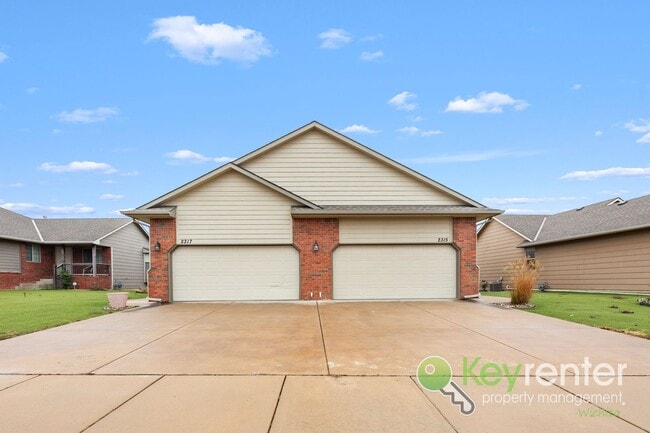 Foto del edificio - 2315-2317 E Coolwater St Duplex