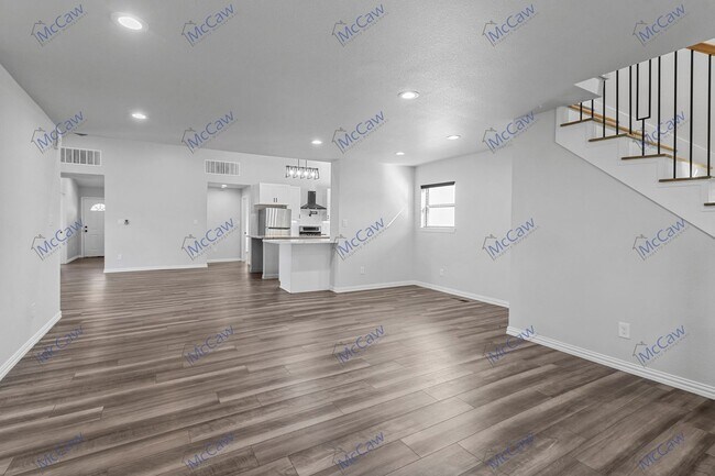 Foto del edificio - Updated Price for New Year! Lovely 3/2 in ...