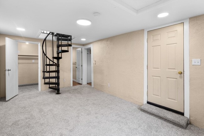 Building Photo - Carriage House near Downtown Pueblo!
