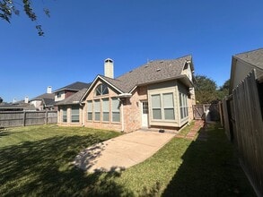 Building Photo - 5819 Brook Bend Dr