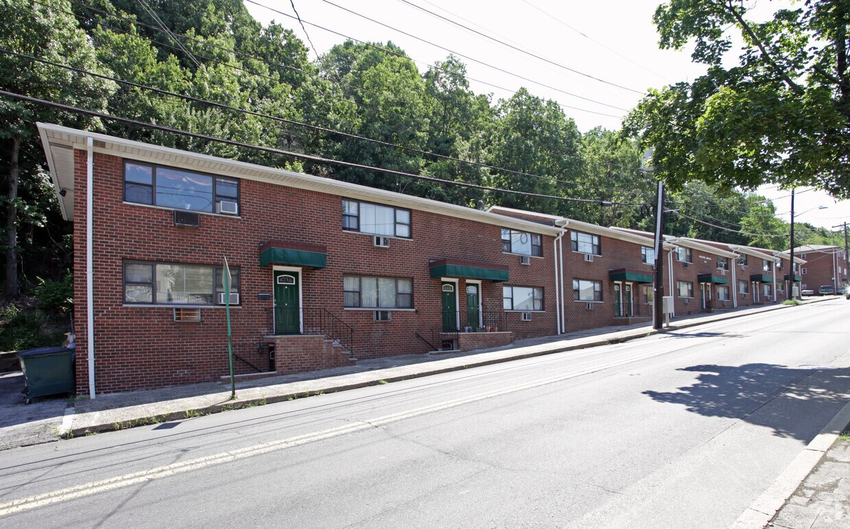 Building Photo - Crestview Gardens