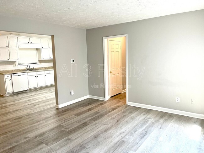 Building Photo - 133 Appleton Blvd