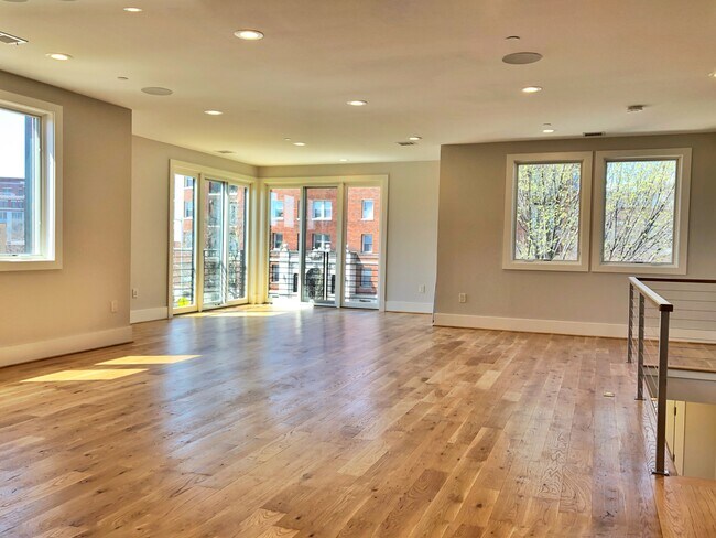 Foto del edificio - 3801 New Hampshire Ave NW