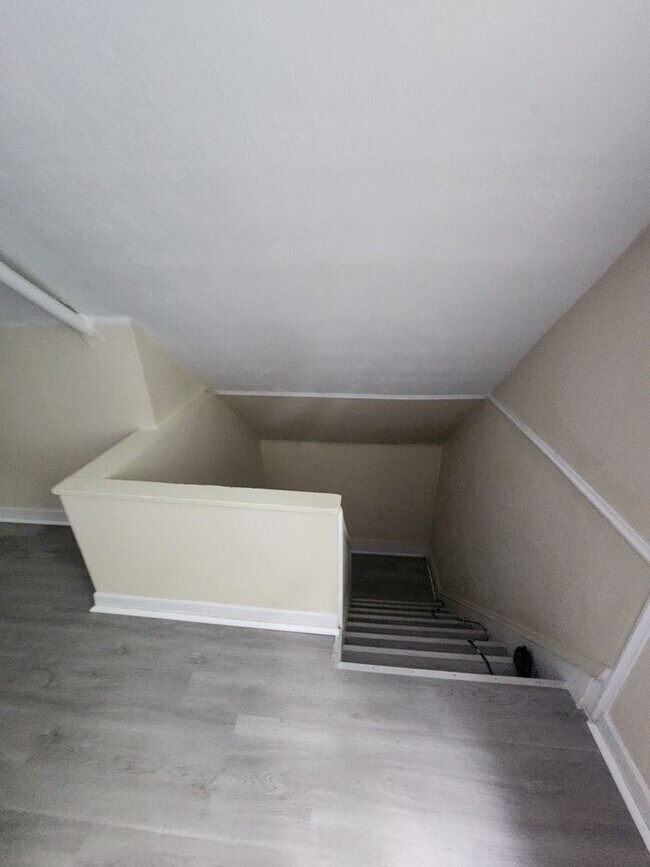 Foto del edificio - One Bedroom Clean Apt For Rent