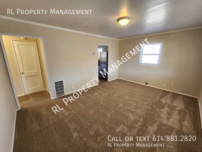 Building Photo - Charming 3 bedroom 1 bathroom home in Whit...