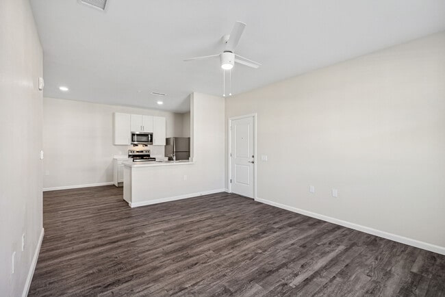 Building Photo - Whispering Oaks