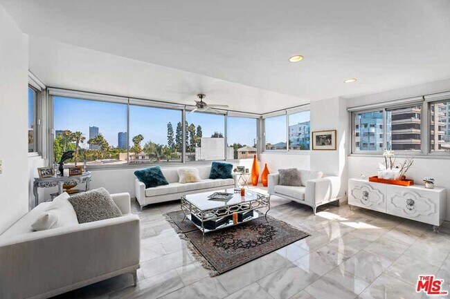 Foto del edificio - 875 Comstock Ave